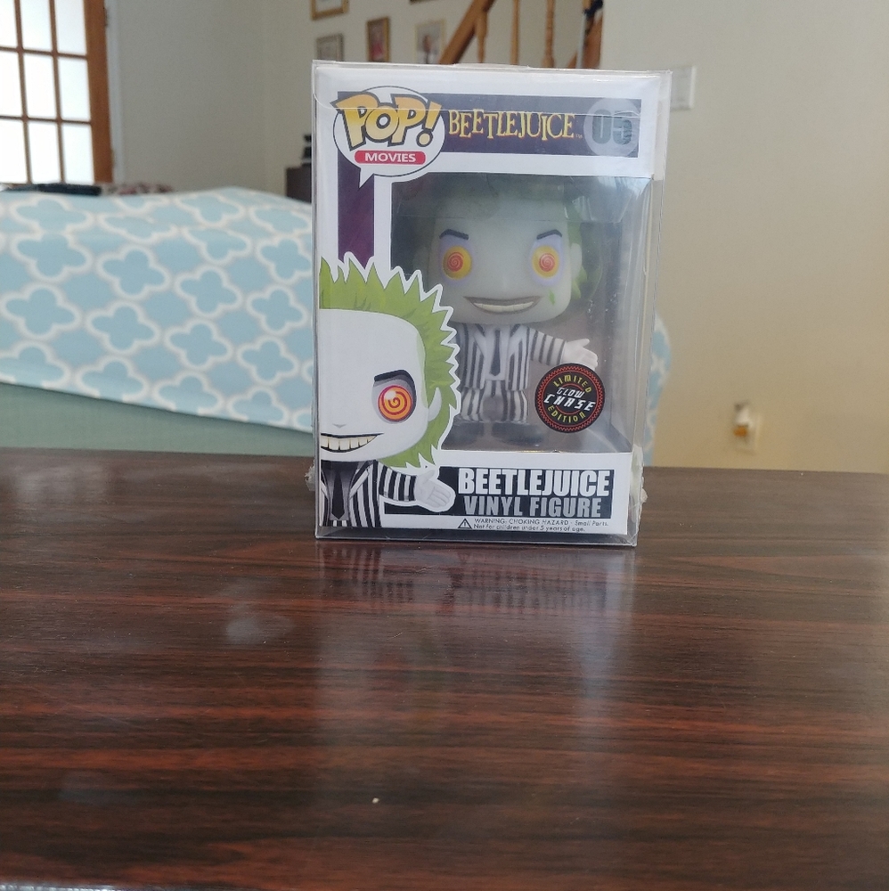 Funko Pop Beetlejuice Glow Chase #05 Limited Editi